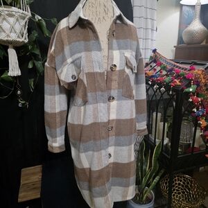 Evereve Long Flannel Button Up Mid Weight Ciat Jacket